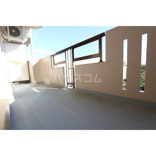14/28 バルコニー