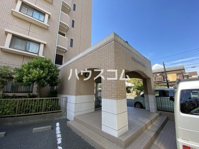 17/28 エントランス