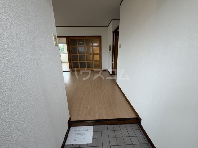 13/23 玄関