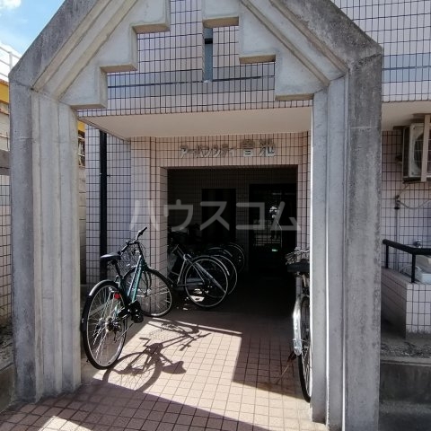 20/25 エントランス