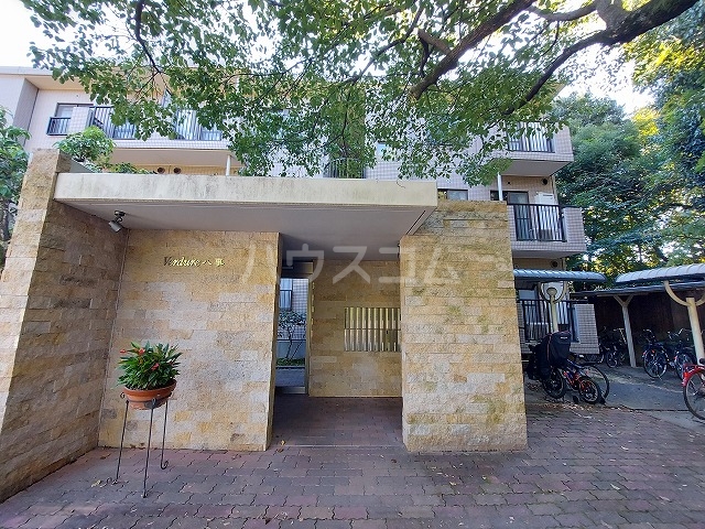 27/30 エントランス