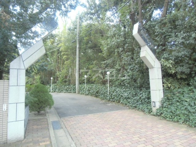 28/30 エントランス