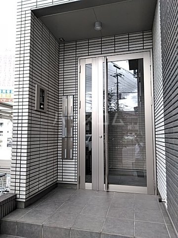 21/29 エントランス