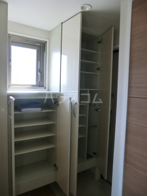 29/30 エントランス