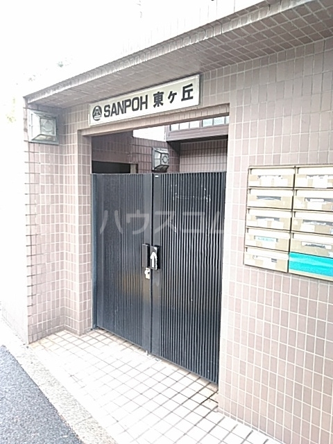 24/29 エントランス