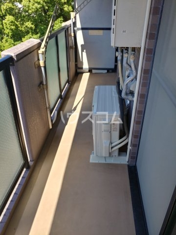16/27 バルコニー