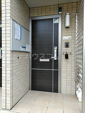 24/30 エントランス