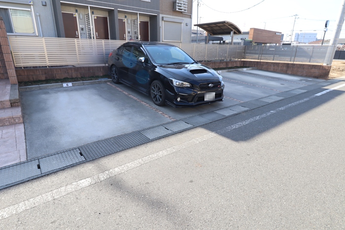 17/27 駐車場