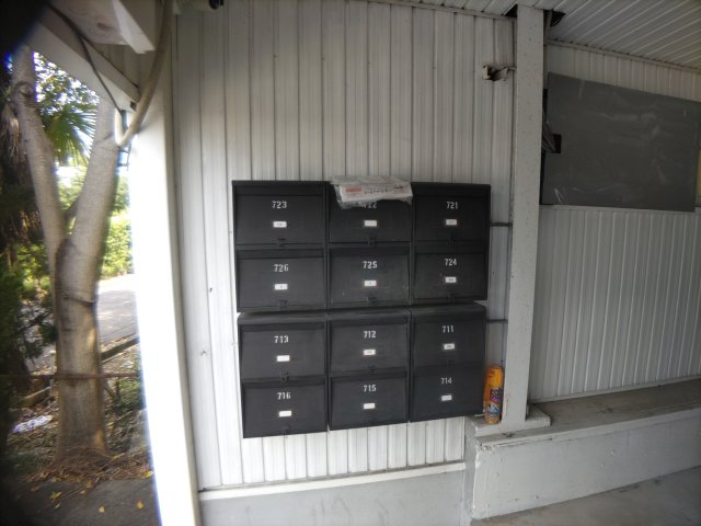 17/28 エントランス