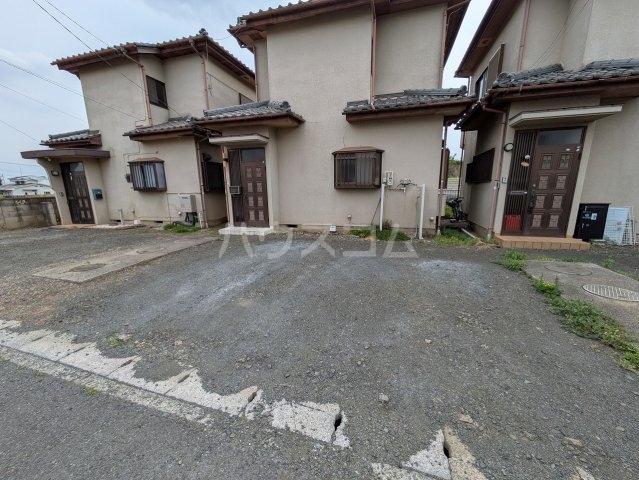 18/28 駐車場