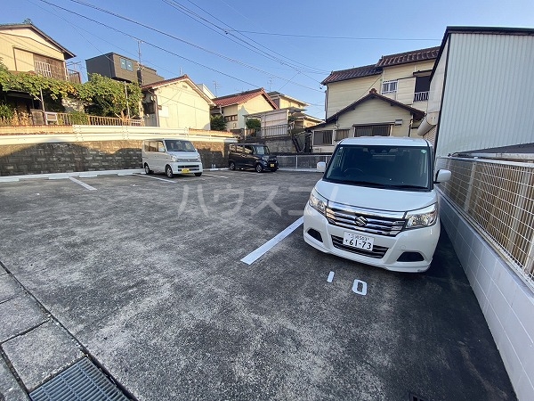 25/30 駐車場