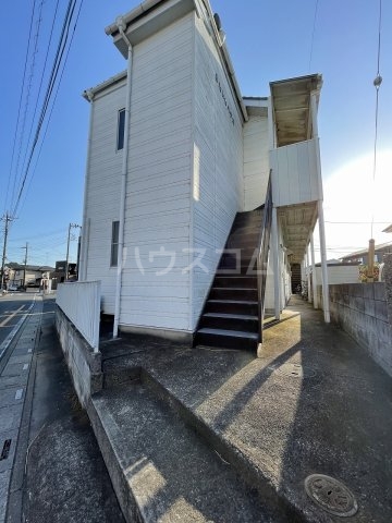 24/30 エントランス