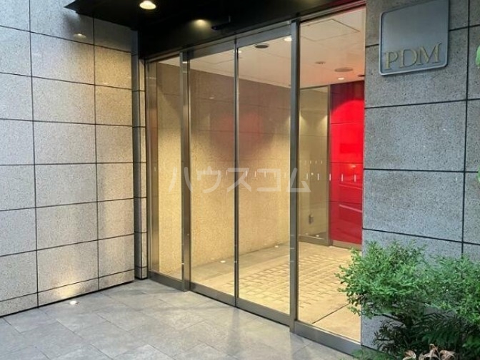 13/22 エントランス