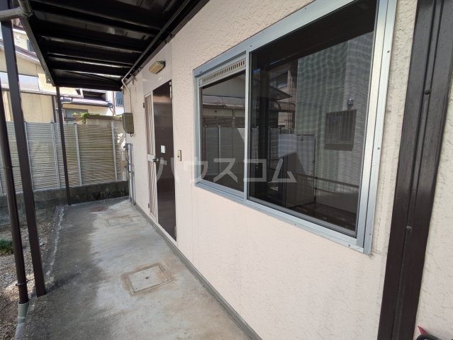 25/30 エントランス