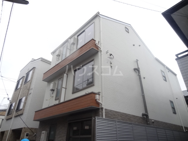 22/30 エントランス