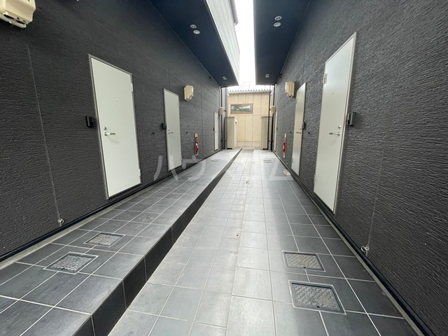 22/29 エントランス