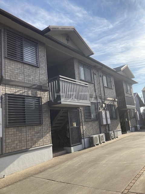 21/30 エントランス