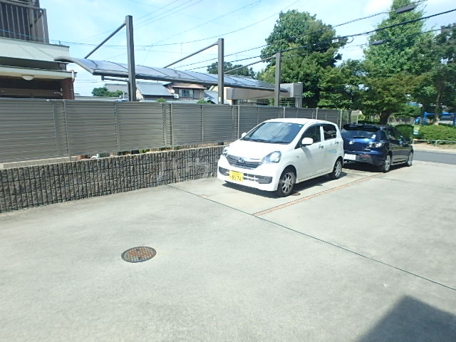 20/28 駐車場