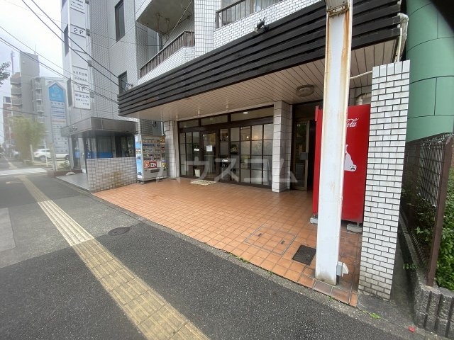 22/30 エントランス