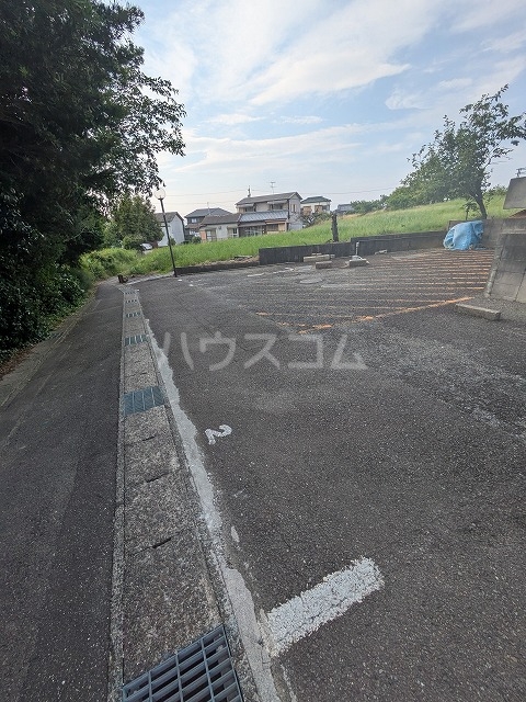 22/30 駐車場
