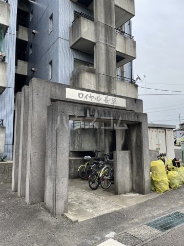 22/30 エントランス