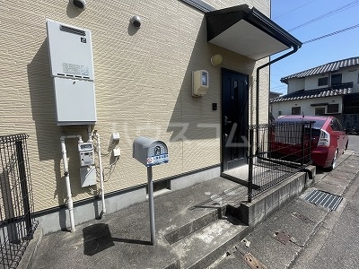 25/30 エントランス