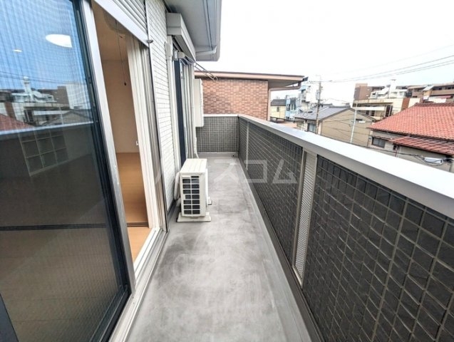 19/30 バルコニー