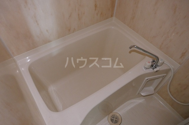 16/28 浴室