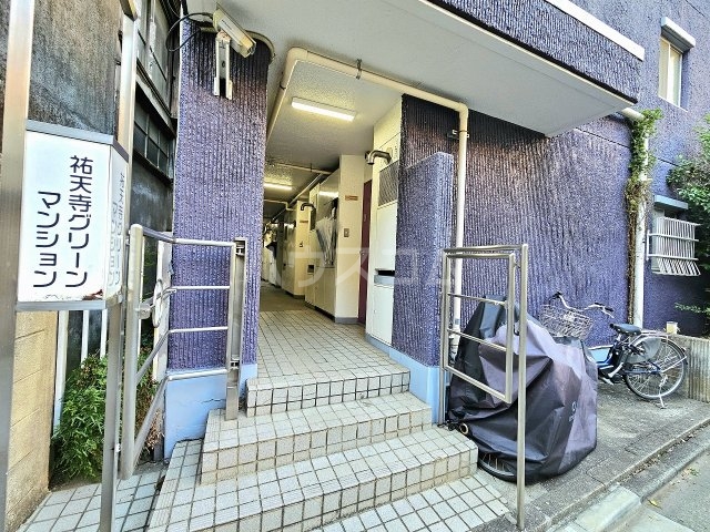 21/29 エントランス