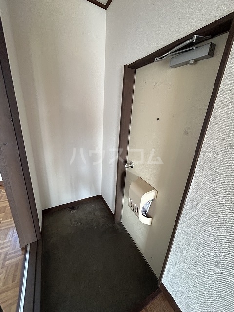 13/30 玄関