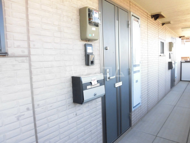 21/23 エントランス