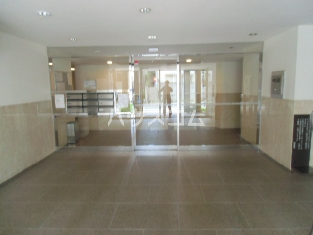 20/29 エントランス