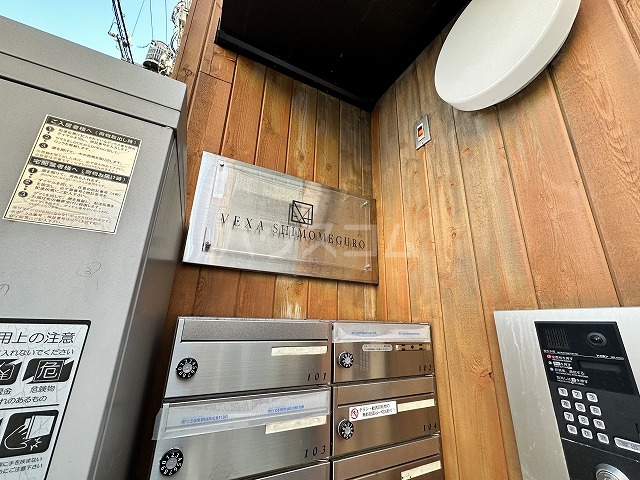 21/28 エントランス