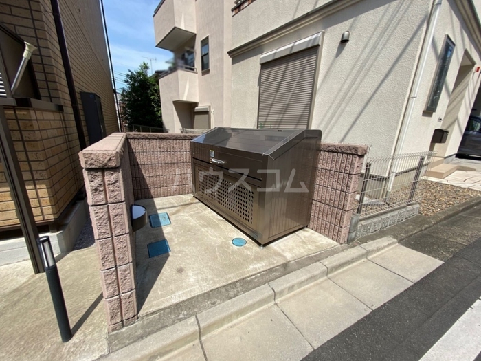 22/30 エントランス