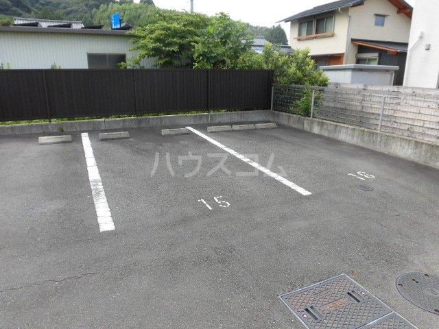14/21 駐車場
