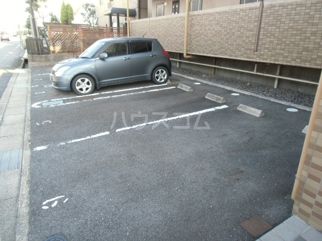 2/10 駐車場