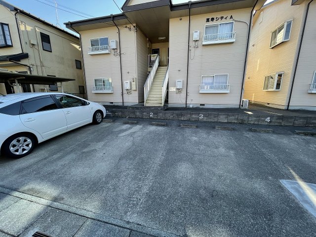 23/30 駐車場
