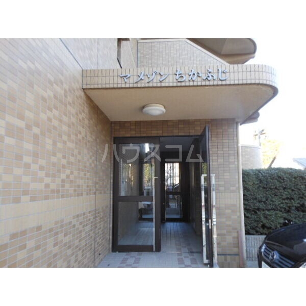 16/17 エントランス