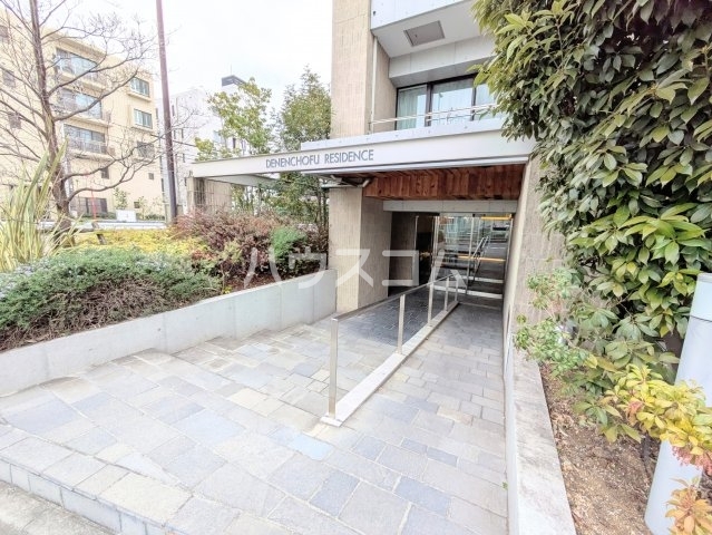 21/24 エントランス