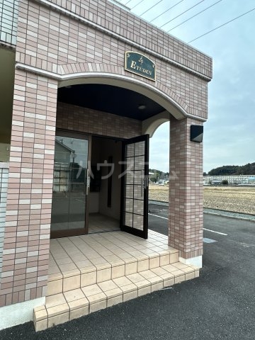 18/24 エントランス
