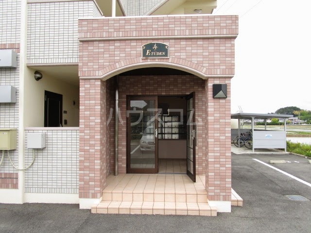 3/10 エントランス