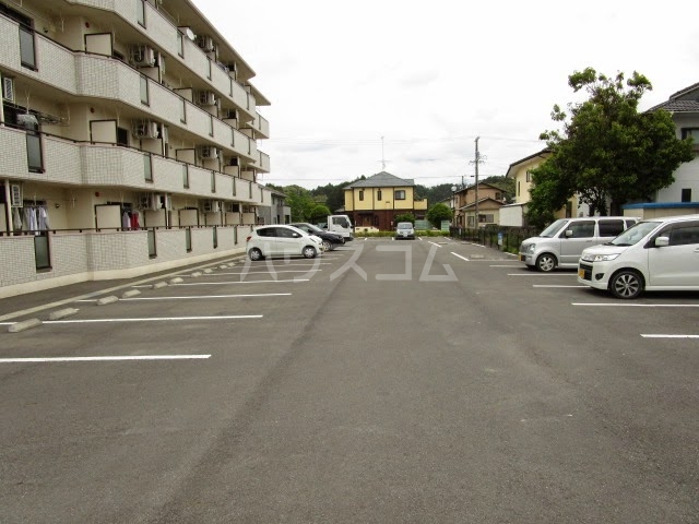19/25 駐車場