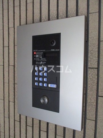 28/30 エントランス