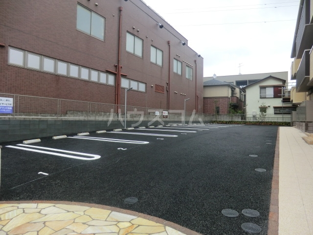 20/28 駐車場