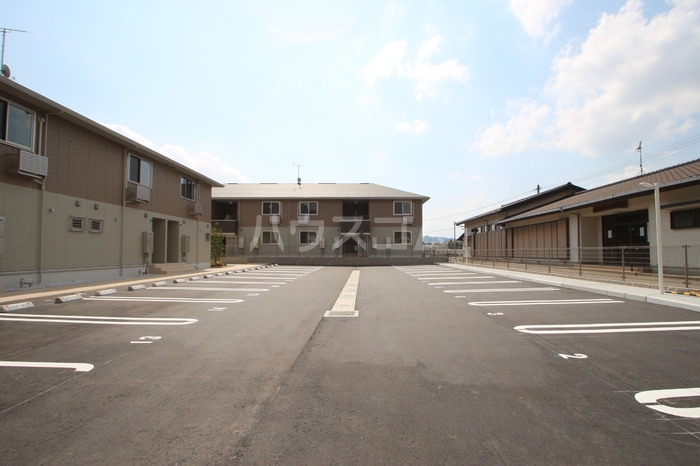 14/18 駐車場