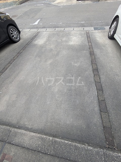 26/30 駐車場