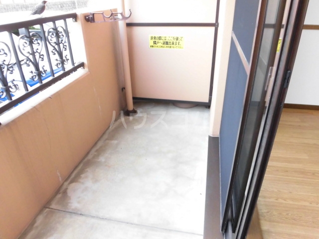 17/28 バルコニー