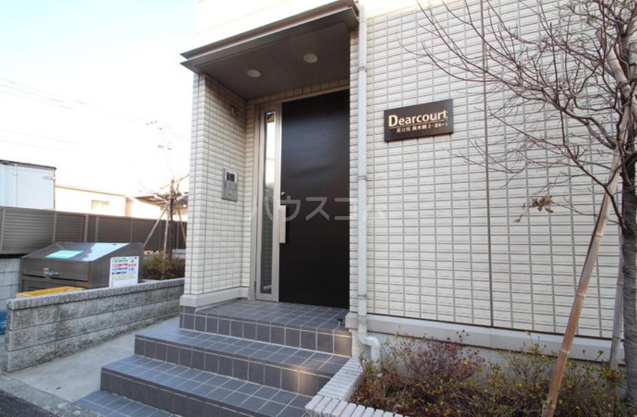 16/20 エントランス