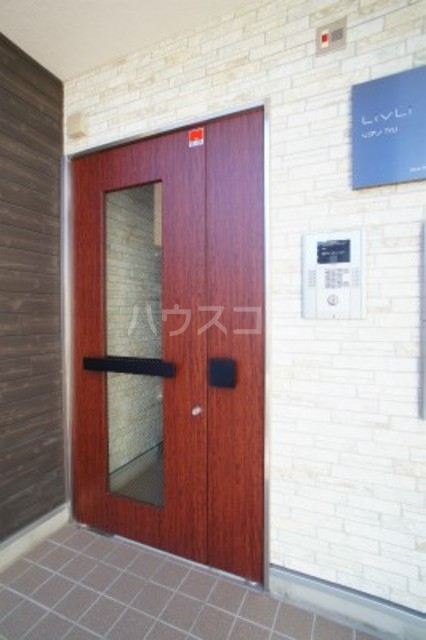 20/30 エントランス