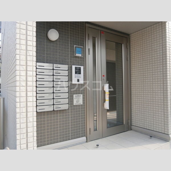 14/23 エントランス